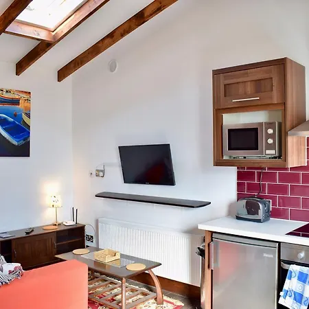 Apartment Studio In *