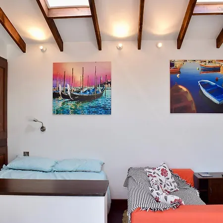Apartment Studio In *